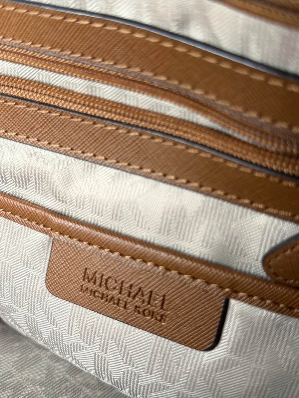 Michael Kors sleek saffiano
